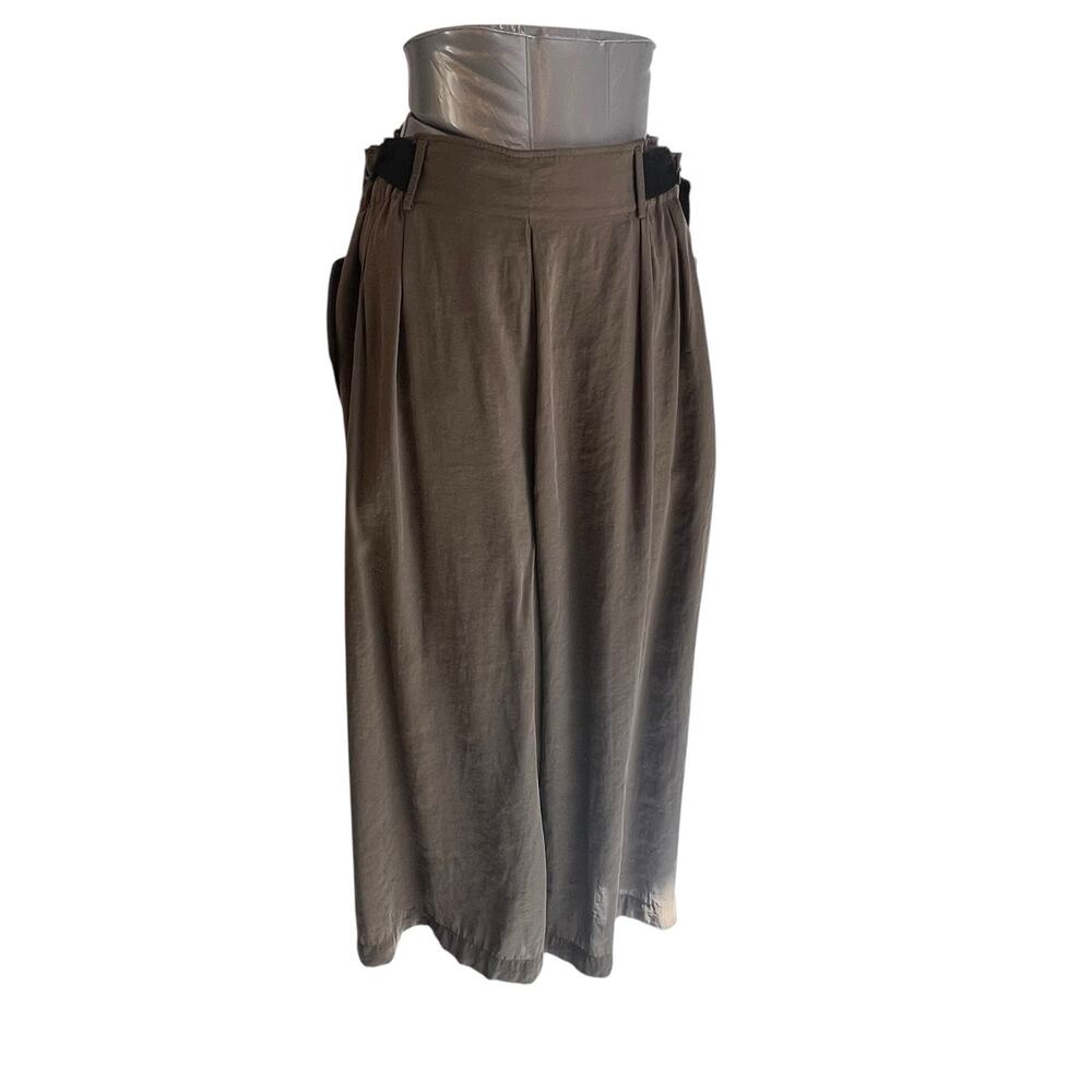 Anthropologie Women’s Green Wide Leg Cropped Pants Size Medium Pull-On Satin EUC